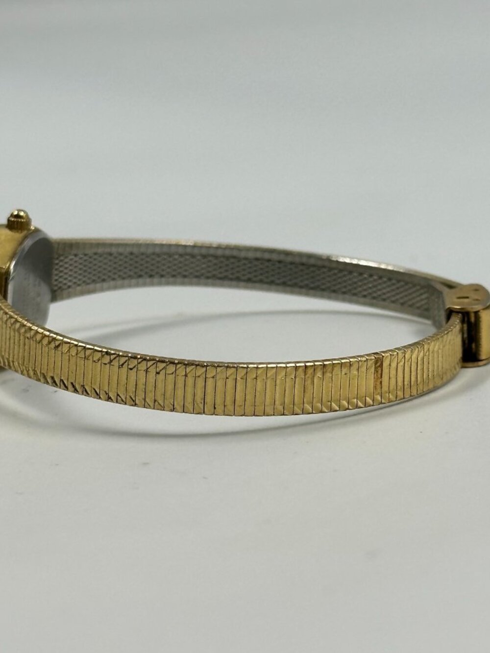 Vintage Adolfo Watch Women Gold Tone Oval 17MM Dial Slim Band New Battery - Picture 7 of 13